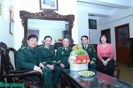 Tri ân những đóng góp của các đồng chí nguyên Thủ trưởng Bộ Tư lệnh Bộ đội Biên phòng qua các thời kỳ