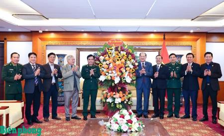Chúc mừng Hội Cựu chiến binh Việt Nam nhân dịp kỷ niệm 36 năm Ngày Truyền thống