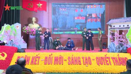 Giỏi tiếng Mông để gắn bó mật thiết với đồng bào