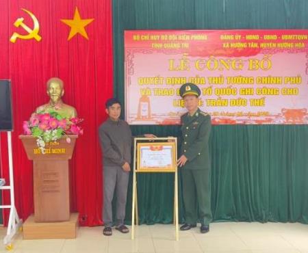 BĐBP Quảng Trị công bố quyết định, trao Bằng “Tổ quốc ghi công” cho liệt sĩ Trần Đức Thế