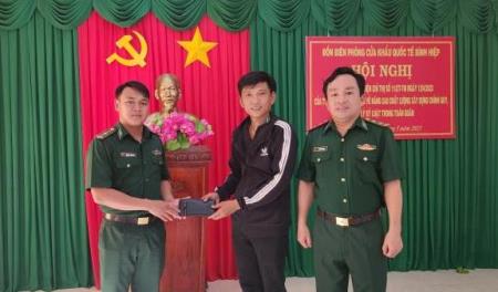 Nhặt được của rơi trả người đánh mất