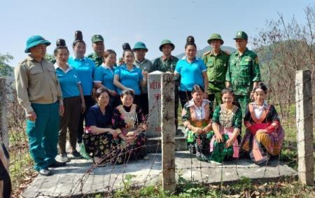 Ra mắt mô hình “Tổ phụ nữ tham gia bảo vệ đường biên, cột mốc”