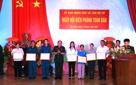 Tưng bừng Ngày hội Biên phòng toàn dân tại huyện biên giới Tân Hồng