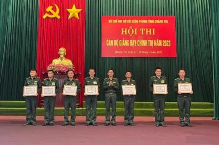 Cuộc “sát hạch” đội ngũ làm công tác giảng dạy chính trị tại cơ sở
