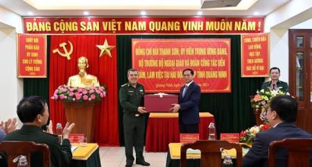 Bộ trưởng Bộ Ngoại giao thăm, làm việc với Hải đội 2, BĐBP Quảng Ninh