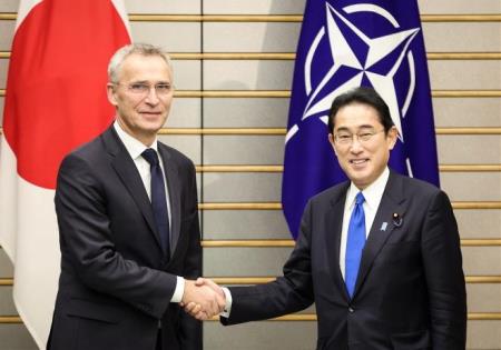 Mối liên kết chặt chẽ giữa NATO và Đông Á