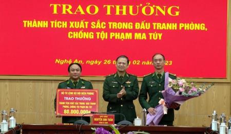 Bộ Tư lệnh BĐBP trao thưởng thành tích đấu tranh phòng, chống ma túy