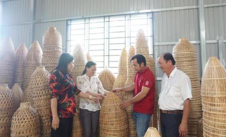 Hỗ trợ phụ nữ khởi nghiệp phát triển kinh tế gia đình