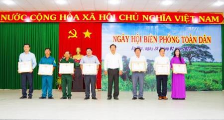 "Ngày hội Biên phòng toàn dân" ở biên giới An Giang