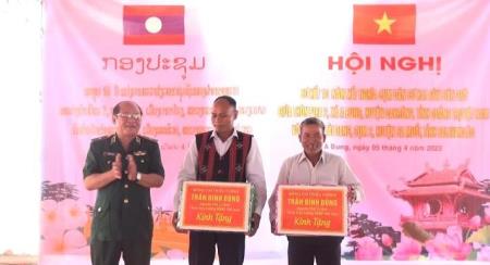 Sơ kết thực hiện kết nghĩa bản-bản Pire 2 (Việt Nam) và Cô Tài Đeng (Lào) giai đoạn 2012-2022