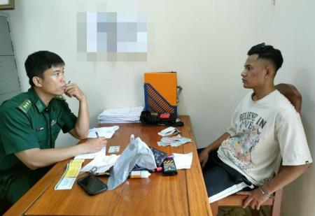 Bắt đối tượng tàng trữ trái phép chất ma túy