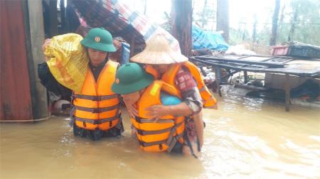 Nhật Bản hỗ trợ tỉnh Thừa Thiên Huế hơn 5 tấn hàng hoá để ứng phó với mưa lũ