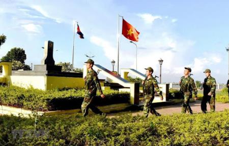 Tăng cường hợp tác quốc phòng, an ninh biên giới Việt Nam - Campuchia