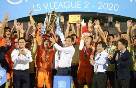 Liverpool lên vị trí số 1 Premier League, Nam Định trụ hạng thành công