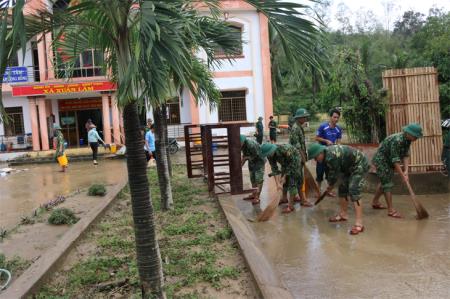 Điểm tựa cho người dân nơi rốn lũ