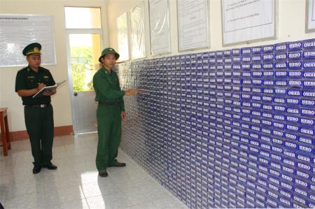 Buôn lậu “ăn theo” mùa nước nổi