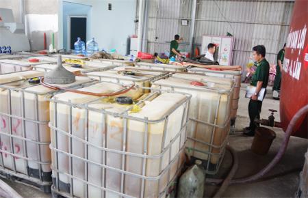 Đường dây sản xuất xăng giả quy mô “khủng” tại Vũng Tàu bị triệt phá như thế nào?