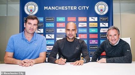 Huấn luyện viên Pep Guardiola tiếp tục “chèo lái” Man City, “virus FIFA” tàn phá nhiều đội bóng