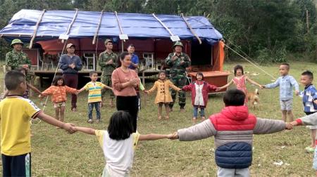 Người gieo chữ trên đỉnh Trường Sơn