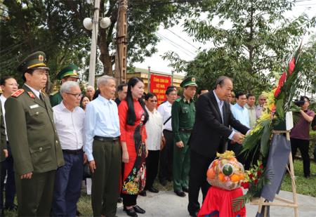 Thắm đượm nghĩa tình với ngôi trường cũ