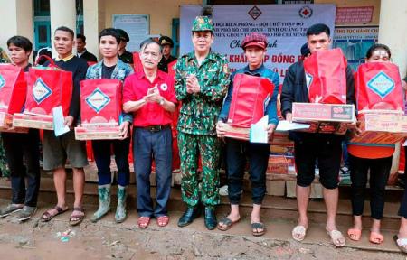 Hỗ trợ 1,2 tỉ đồng cho đồng bào miền Trung bị ảnh hưởng do lũ lụt