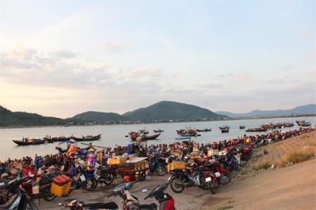 Chợ cá 600 tuổi ở gò Cửa Nhượng