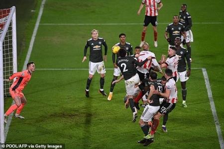 Lewandowski giành giải FIFA The Best 2020, Man United thiết lập cột mốc khủng