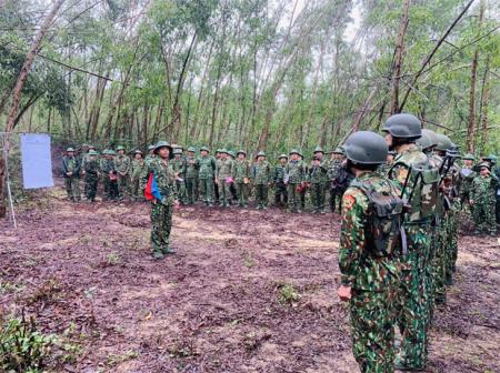 Tập huấn kỹ thuật chiến đấu bộ binh, chiến thuật Biên phòng và địa hình quân sự năm 2020