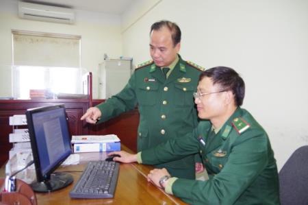 Người cán bộ chỉ huy gương mẫu, trách nhiệm