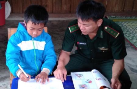 Người đảng viên trẻ tận tụy vì dân