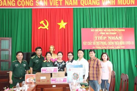 BĐBP An Giang tiếp nhận vật chất hỗ trợ phòng, chống dịch Covid-19