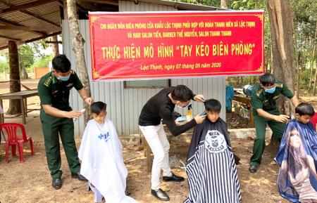 Tích cực chăm lo cho trẻ em nơi biên giới