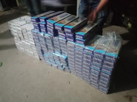 Liên tiếp bắt 2 vụ buôn lậu trong đêm, thu giữ hàng hóa trị giá gần 55 triệu đồng