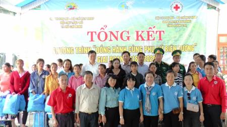 Tổng kết chương trình “Đồng hành cùng phụ nữ biên cương” tại hai xã biên giới tỉnh Quảng Trị