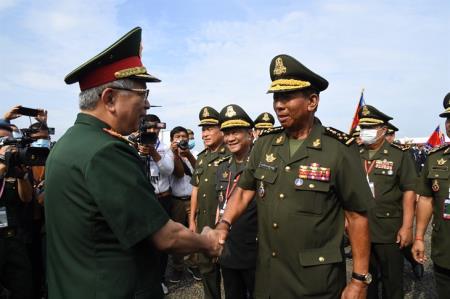 Kỷ niệm 43 năm ngày Thủ tướng Hunsen sang Việt Nam tìm đường cứu nước