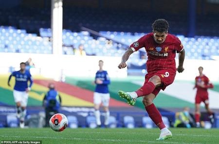 Liverpool thoát thua, Real Madrid soán ngôi Barca