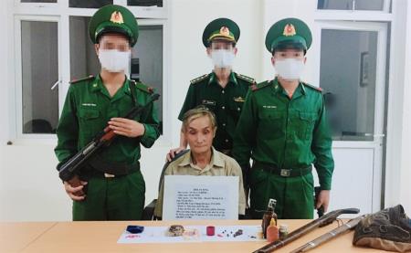 Bắt quả tang đối tượng nghiện bán lẻ ma túy