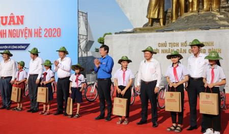 Thanh niên Việt Nam sáng tạo, tình nguyện vì cộng đồng