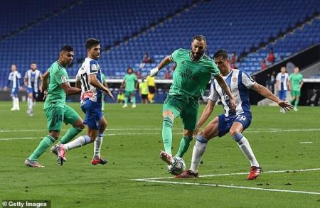 Real Madrid nới rộng cách biệt với Barcelona, xác định các cặp đấu bán kết FA Cup