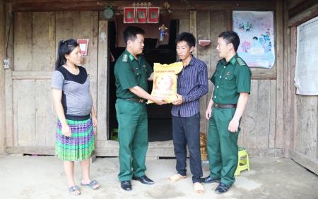 Xây thế trận lòng dân nơi biên giới