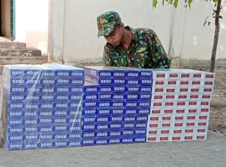 Thu giữ gần 1.500 gói thuốc lá ngoại nhập lậu