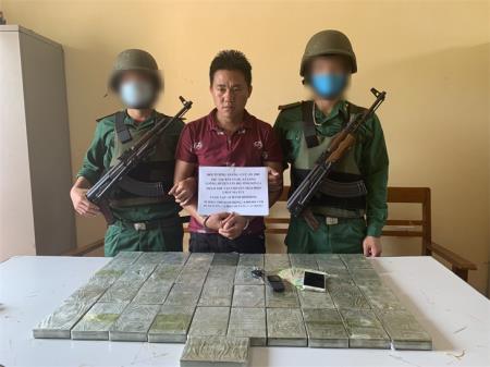 Phá chuyên án SL 720, bắt đối tượng vận chuyển 41 bánh heroin