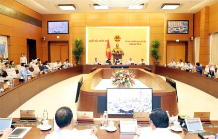 Hoàn thiện quy định cho người đi "xuất khẩu lao động"