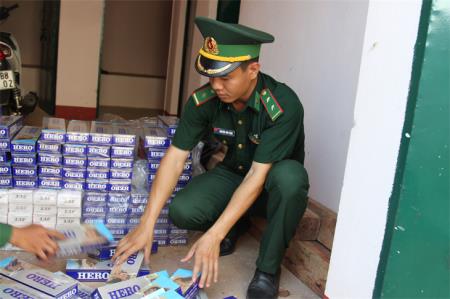 Khép chặt biên giới để thực hiện nhiệm vụ “kép”