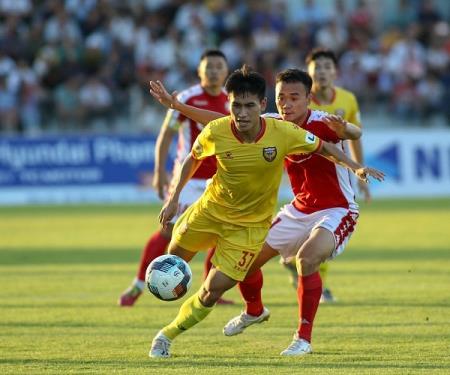 Hà Nội FC và Hồng Lĩnh Hà Tĩnh thắng kịch tính, Hoàng Anh Gia Lai trở lại top 3