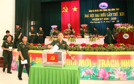 Bảo vệ vững chắc độc lập chủ quyền, xây dựng biên giới hoà bình, hữu nghị