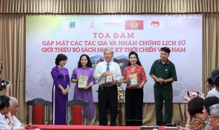 Tọa đàm giới thiệu bộ sách “Nhật ký thời chiến Việt Nam”