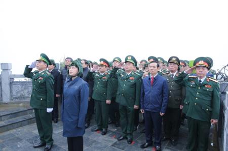 Thiêng liêng lễ chào cờ nơi địa đầu Tổ quốc