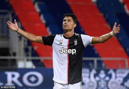 C.Ronaldo hụt hơi ở cuộc đua “Chiếc giày Vàng”, Ibrahimovic lập kỷ lục mới