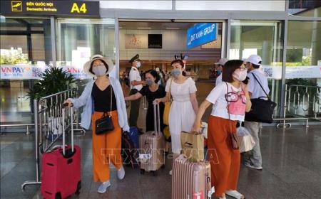Thông báo khẩn số 18 tìm người đã đến những nơi có bệnh nhân COVID-19 đi qua